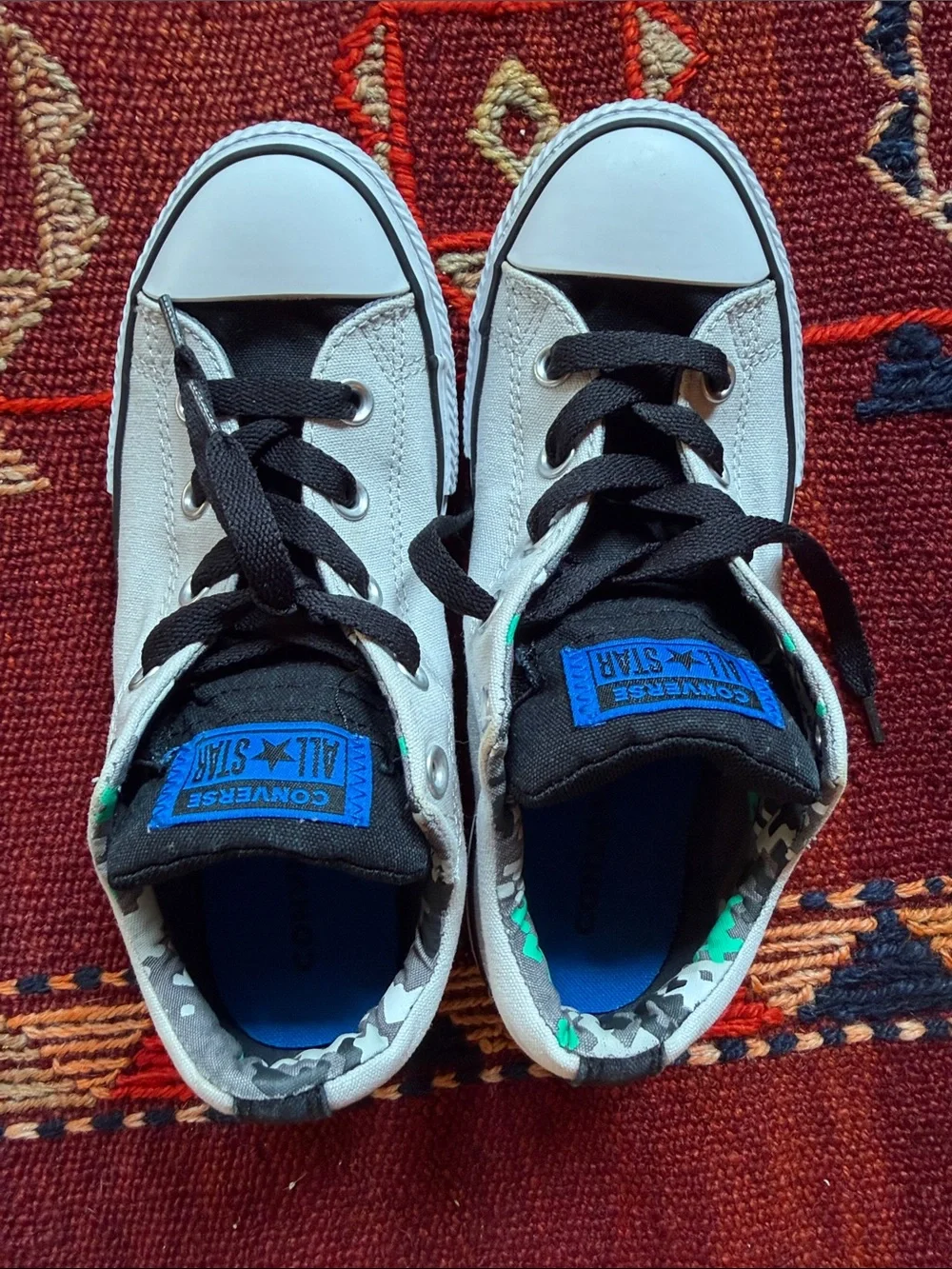 Converse Kids Low Top Sneakers in Light Grey and Black Camo Lining